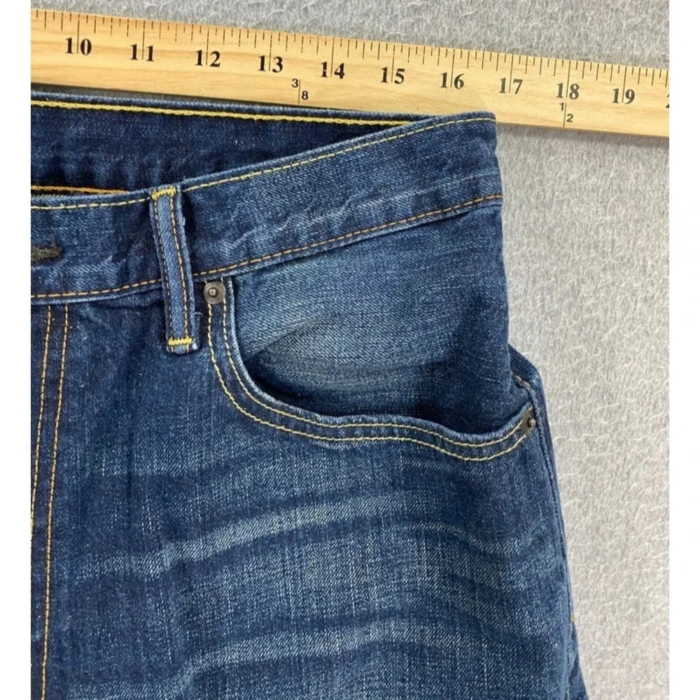 Levi's Jeans Shorts Mens 34 Blue 569 Loose‎ Straight Denim Jorts Medium Wash - Picture 2 of 11